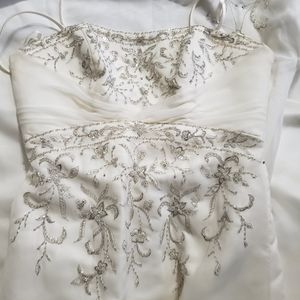 Wedding gown